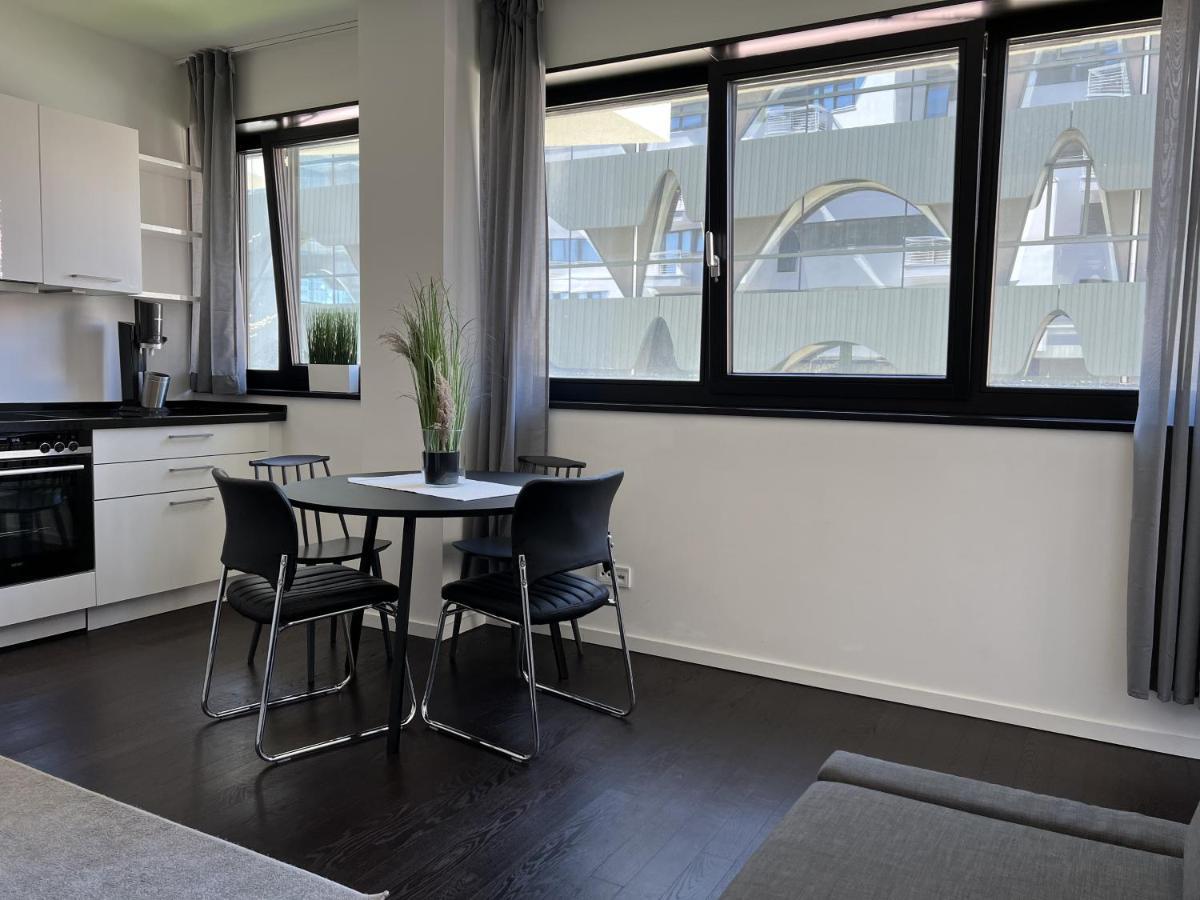 Luxury Waterfront Apartment เบอร์ลิน ภายนอก รูปภาพ